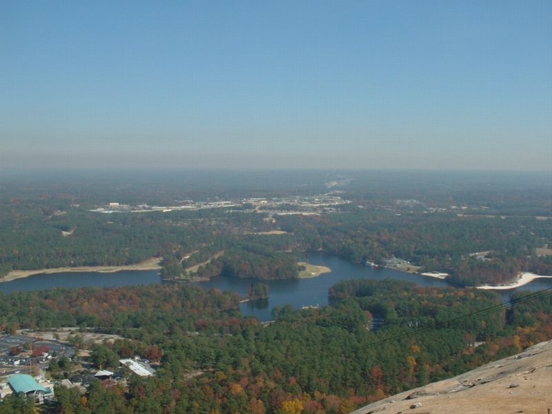 2001, Stone Mountain, Blick vom Gipfel über die Herbstwälder