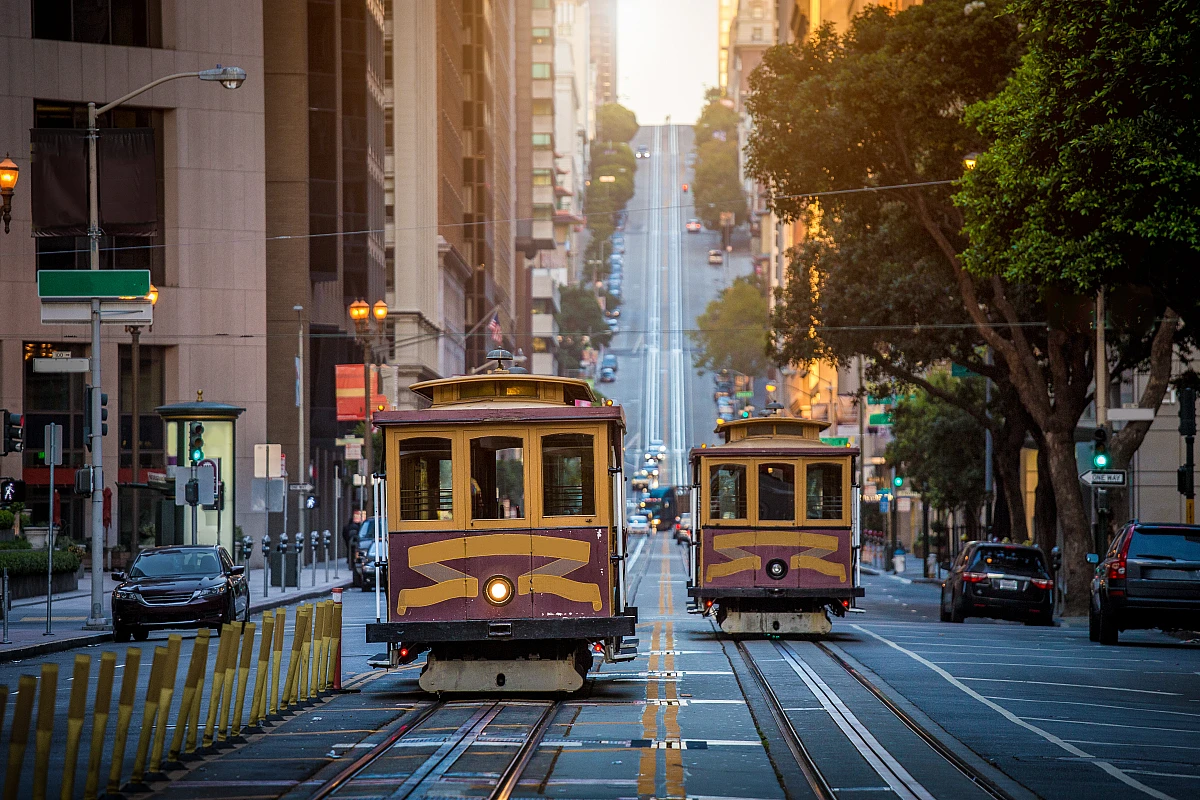 Cable Cars und steile Hügel, das ist San Francisco.